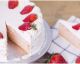 Torta primavera, un sogno alla mousse di fragole e meringa